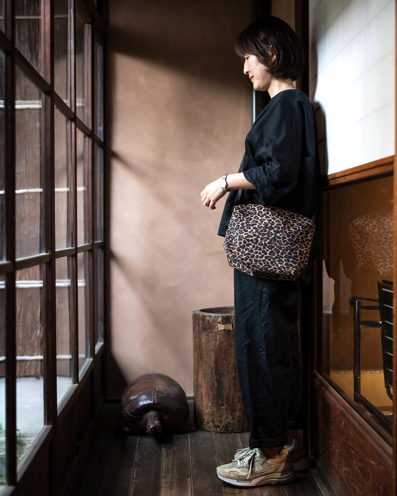 LOOK BOOK
