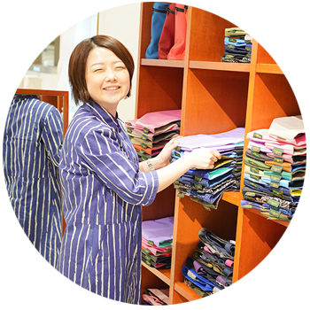 店舗スタッフ