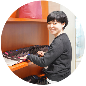 店舗スタッフ