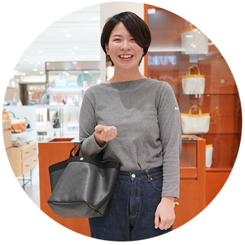 店舗スタッフ